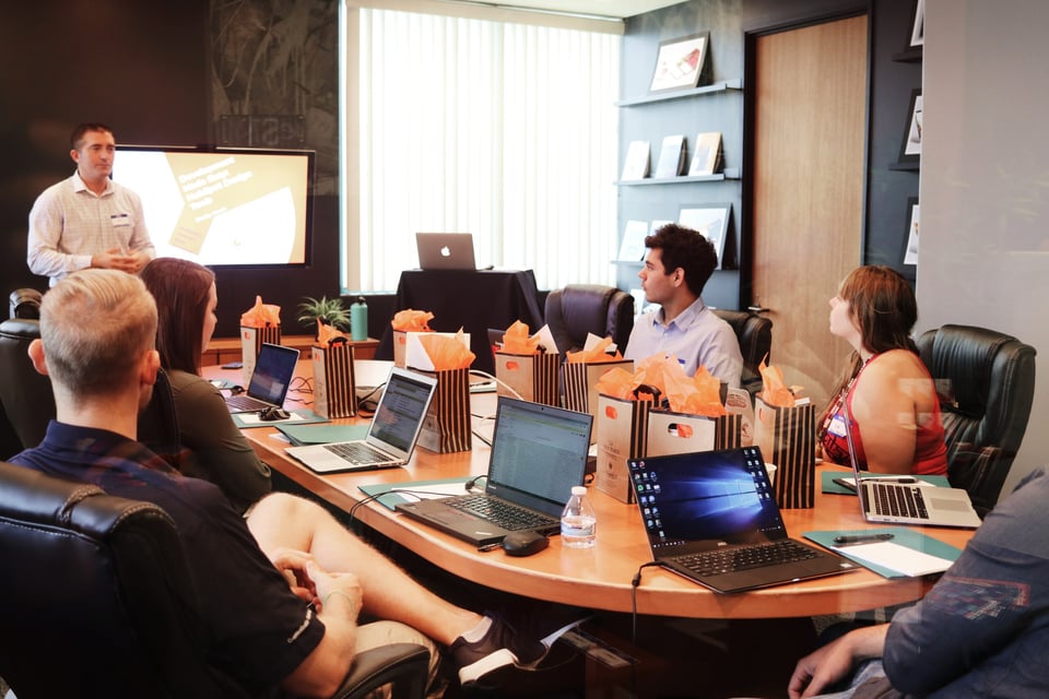 [B2B SaaS] - 4Xs pipeline, re-builds growth engine
